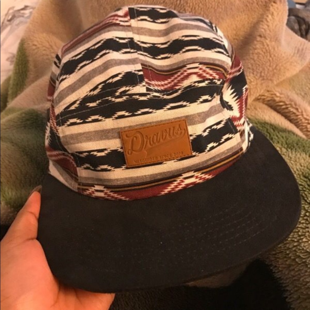 Dravus staker hat
